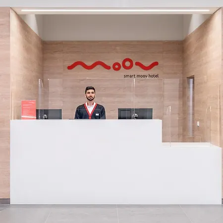 Moov Hotel 2*