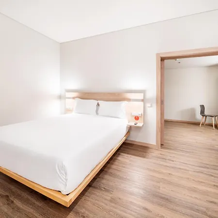 Hotel Moov Oeiras
